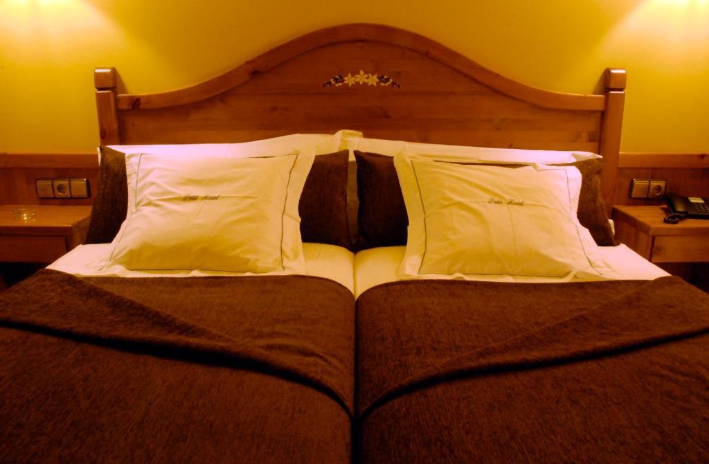 Petit Hotel Pas De La Casa Room photo