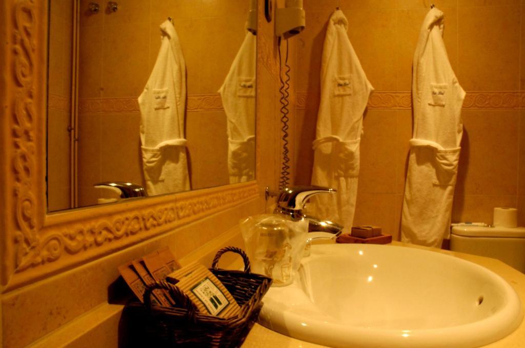 Petit Hotel Pas De La Casa Room photo